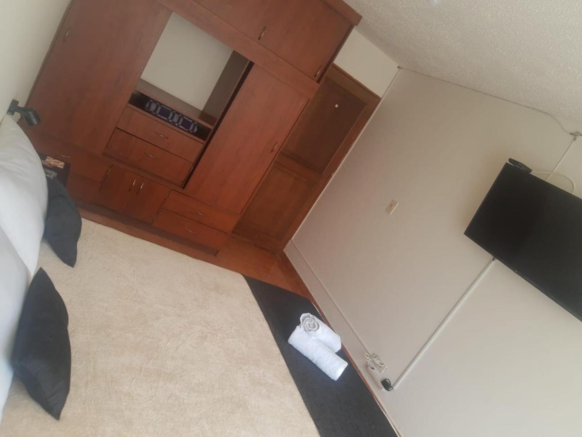 Cerca Al Aeropuerto Domina House Apartment Bogota Bagian luar foto